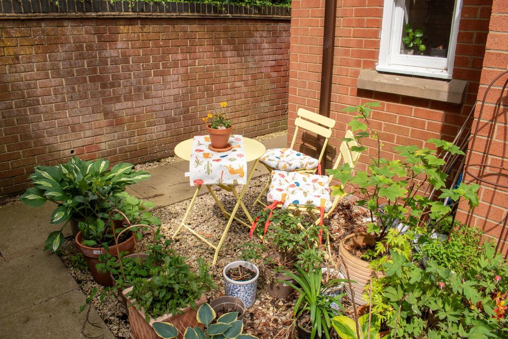 Property photo 2 of 9