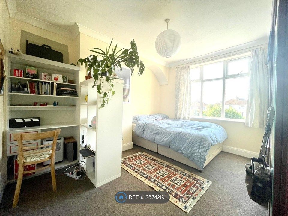 Property photo 3 of 8