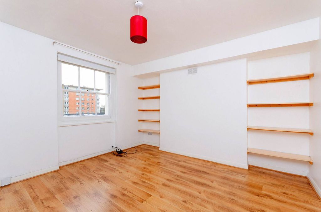 Property photo 2 of 6