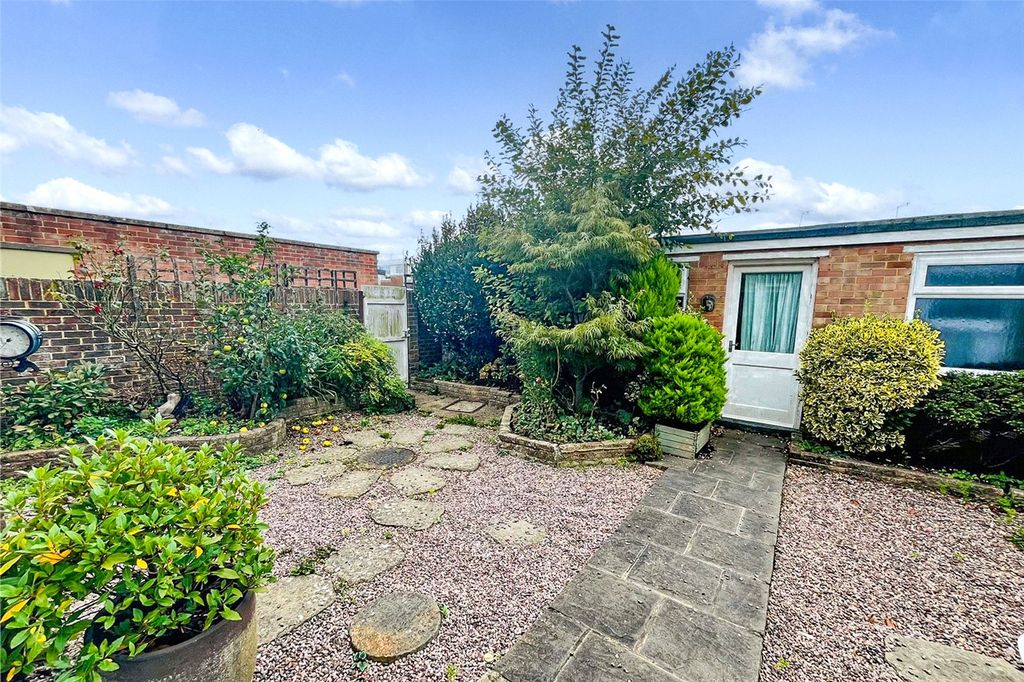 Property photo 2 of 14 Picture No. 03