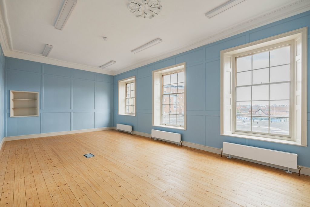 Property photo 2 of 17 Picture No. 07