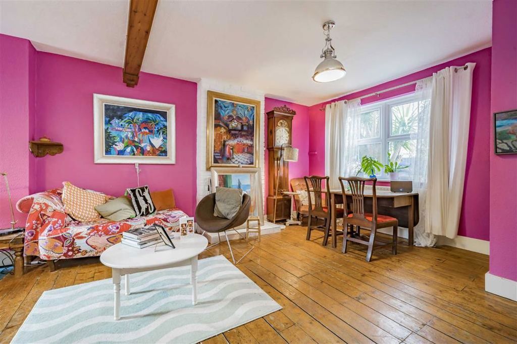 Property photo 2 of 5
