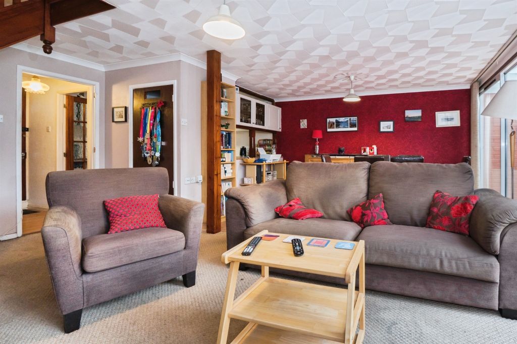 Property photo 3 of 13