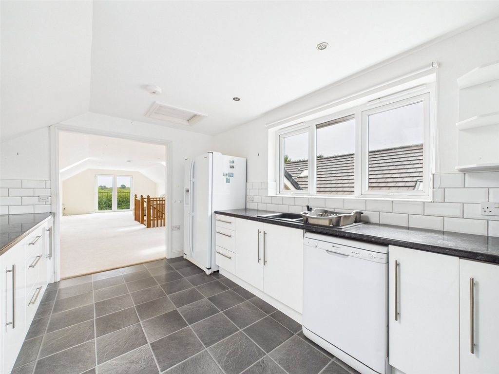 Property photo 3 of 16 Kitchen