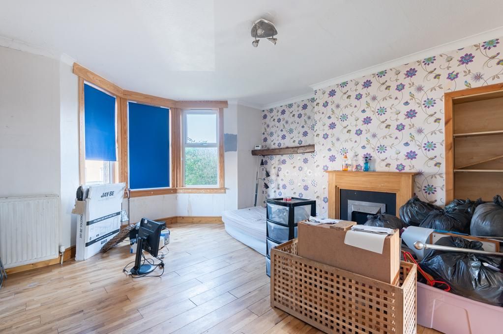 Property photo 3 of 18 Cup1381Seg Living Room.Jpg