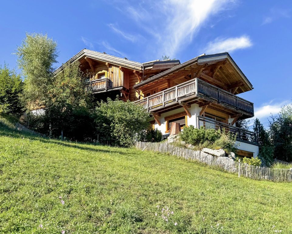 Property photo 2 of 54