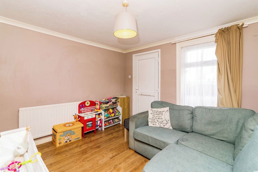 Property photo 3 of 17