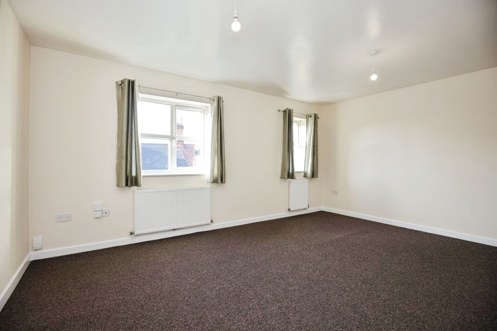 Additional image 4 of 2 bed flat for saleCambridge Street, Rugby CV21