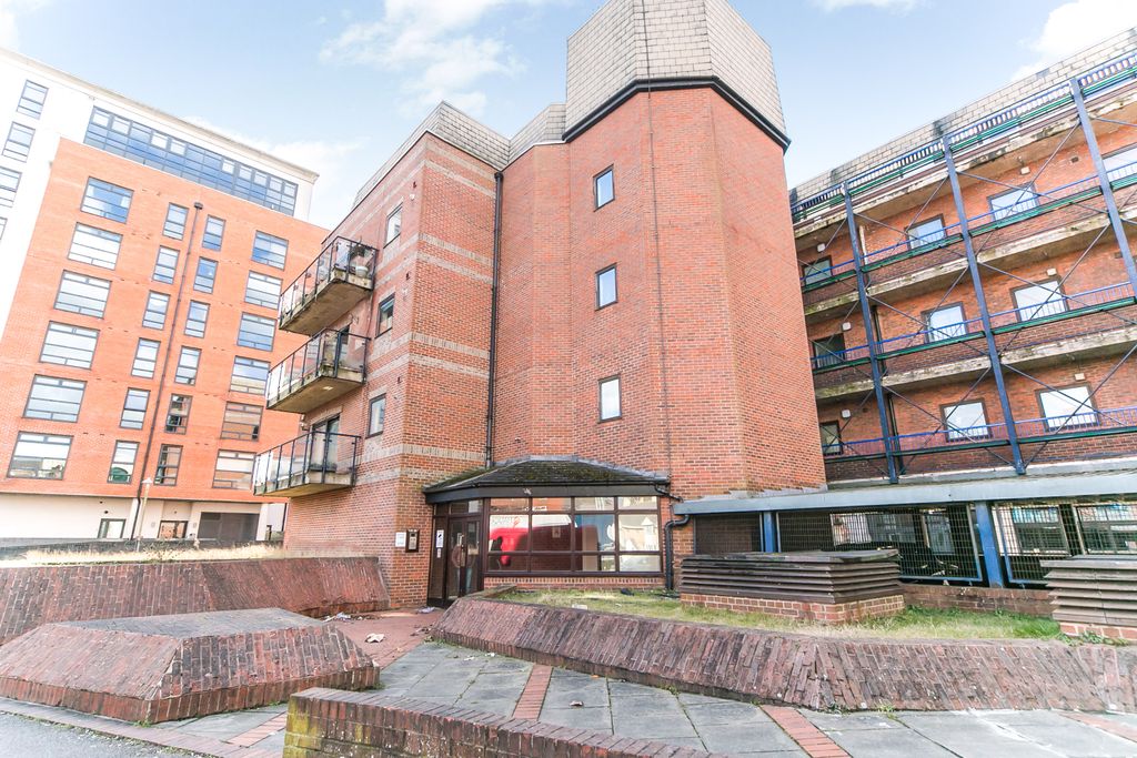 Property photo 1 of 7 5ce5c513-Cbcf-4891-B