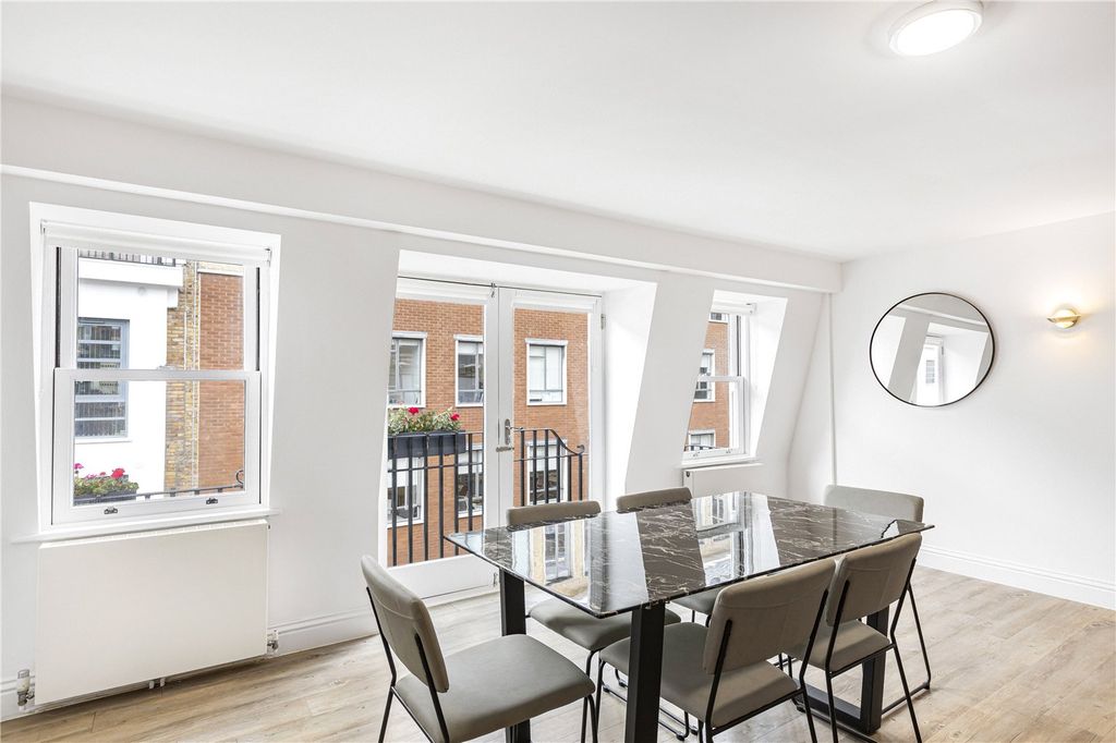 Property photo 3 of 14 Dining