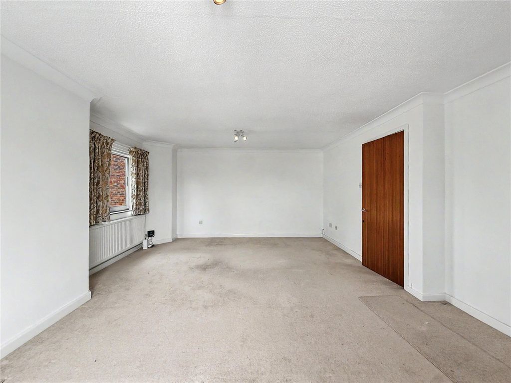 Property photo 3 of 9 Picture No. 02