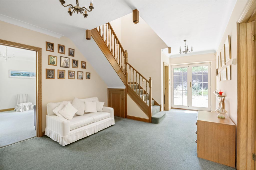 Property photo 2 of 25 Image