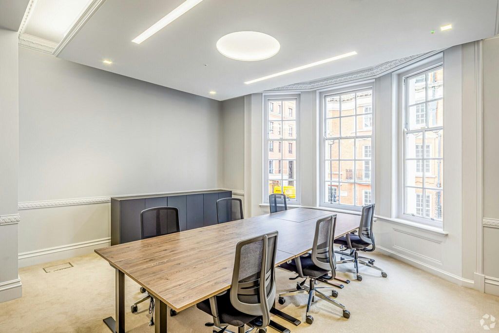 Property photo 1 of 11 56Grosvenorstlondoninteriorphoto16Largehighdefinition.Jpg