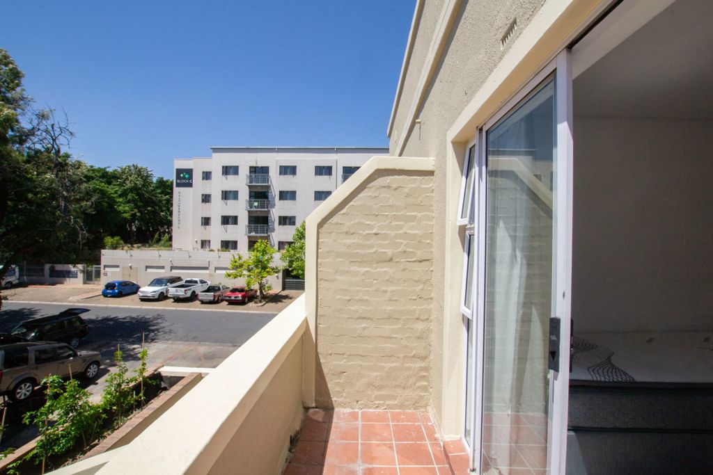 Property photo 1 of 15 St1688414