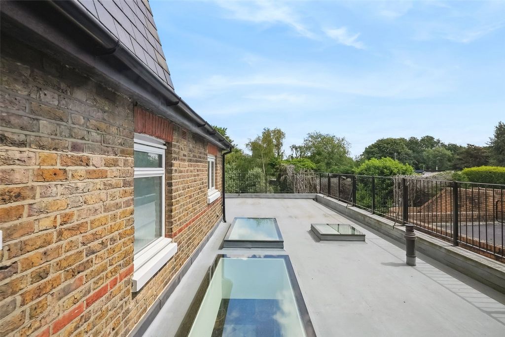 Additional image 15 of 6 bed semi-detached house for saleUxbridge Road, Hampton TW12