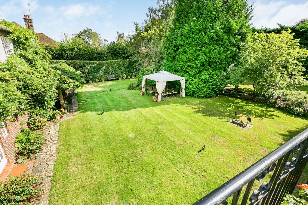 Property photo 2 of 22