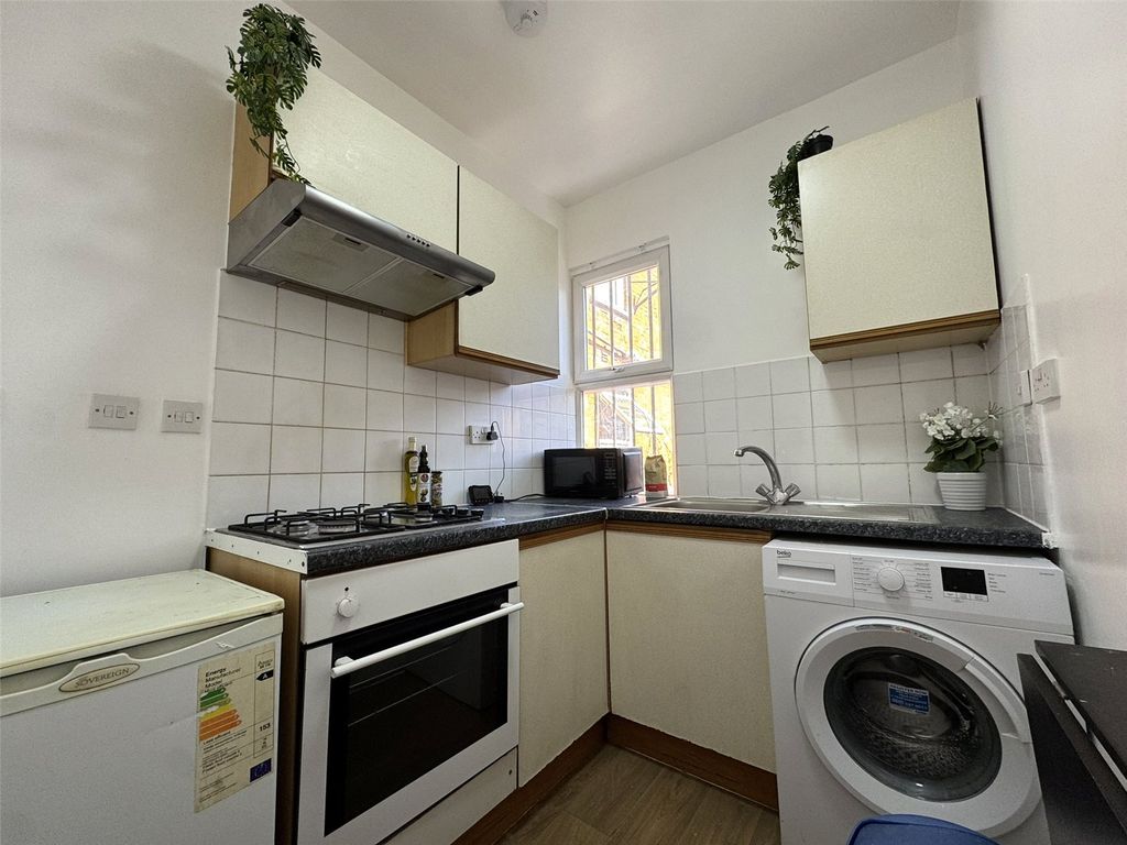 Property photo 3 of 7 Picture No. 04
