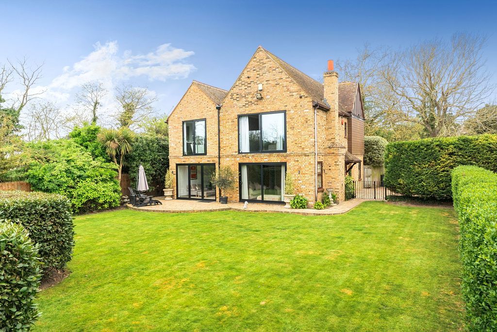 Property photo 1 of 42