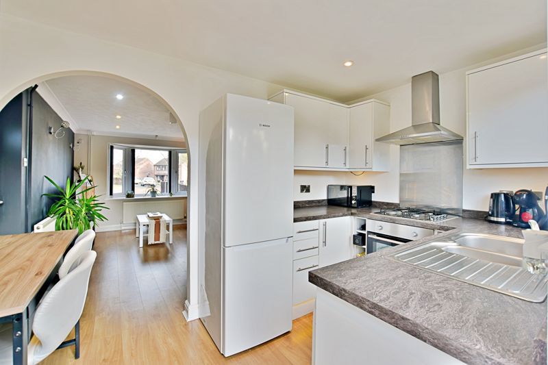 Property photo 1 of 14 Photo 3