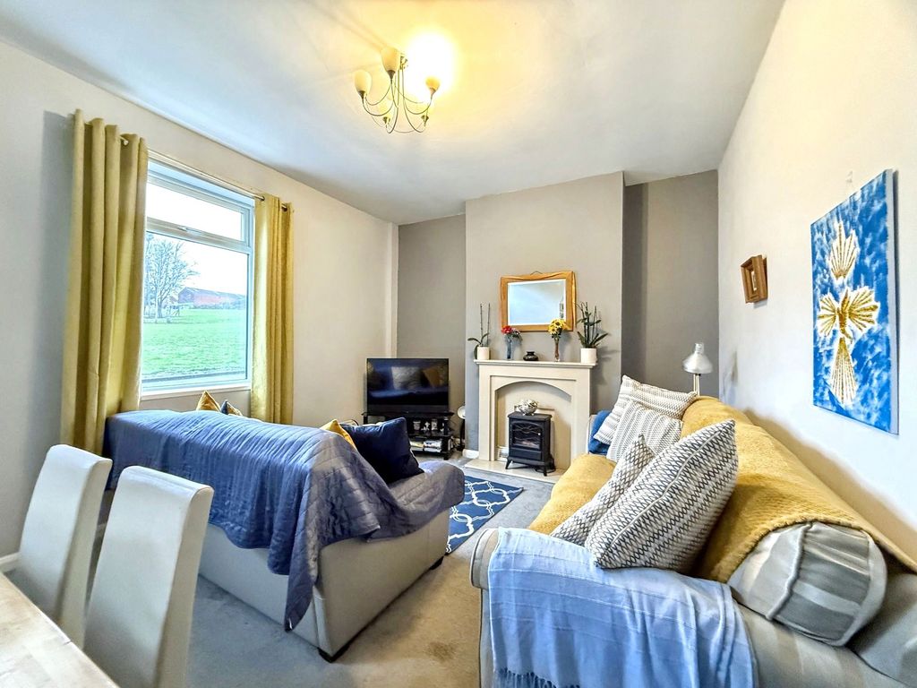 Property photo 3 of 21