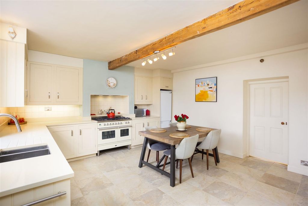 Property photo 2 of 25 00009.Jpg