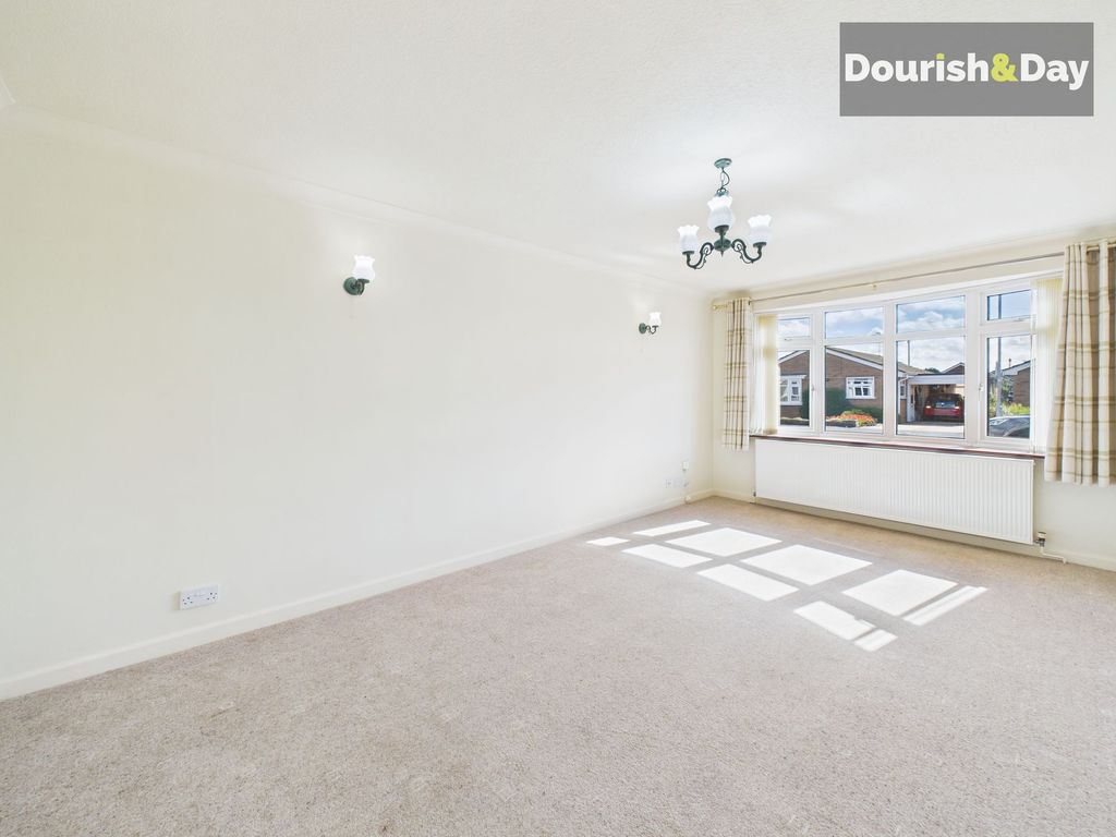 Property photo 3 of 11 Living Room