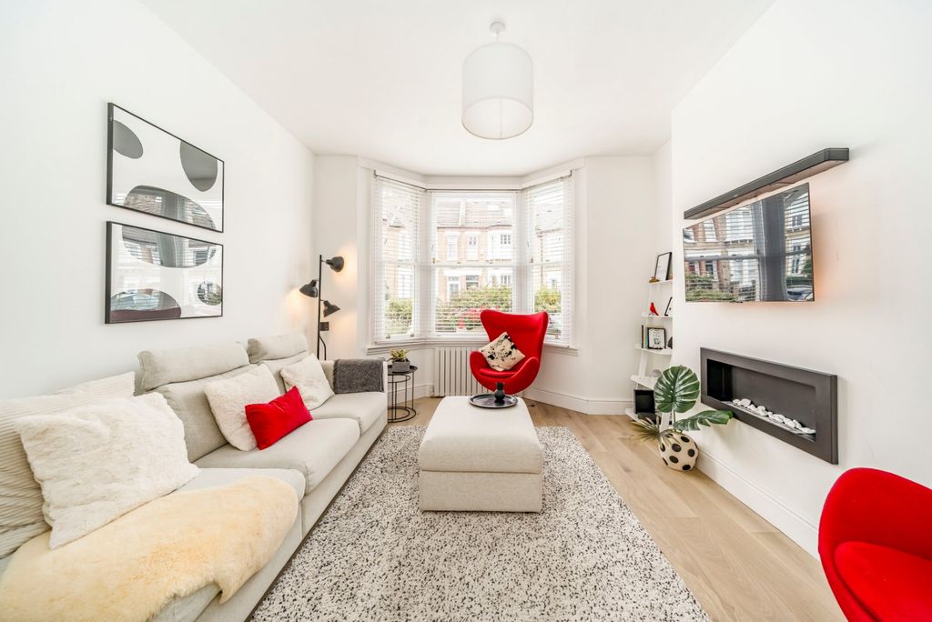 Property photo 2 of 10 Picture No. 25