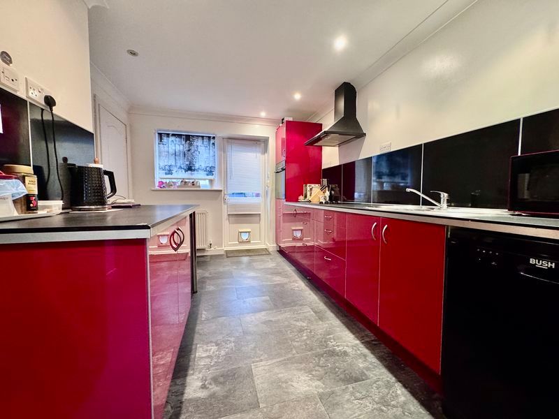 Property photo 3 of 14 Photo 9