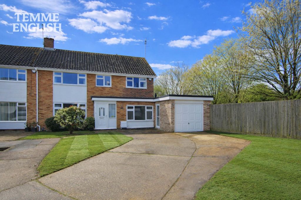 Property photo 1 of 32