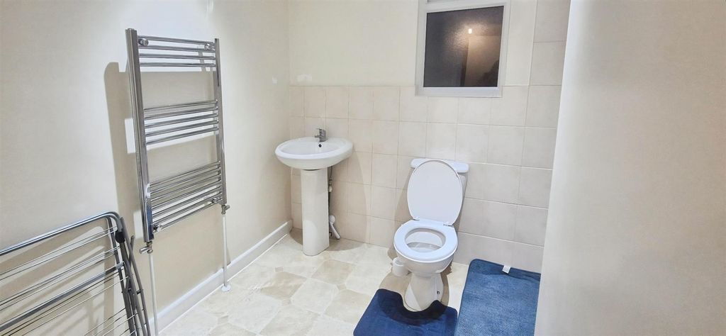 Property photo 3 of 5 9d3c3A55-Be92E708-8E9A-45E0-B4A6-5Ac8438Ddfe6.Jpg