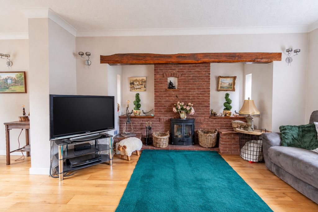 Property photo 2 of 34