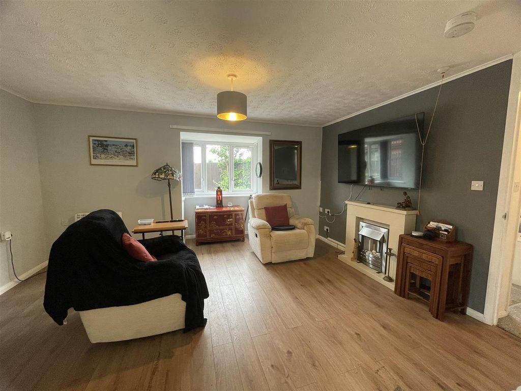 Property photo 3 of 13 Img_2416.Jpg