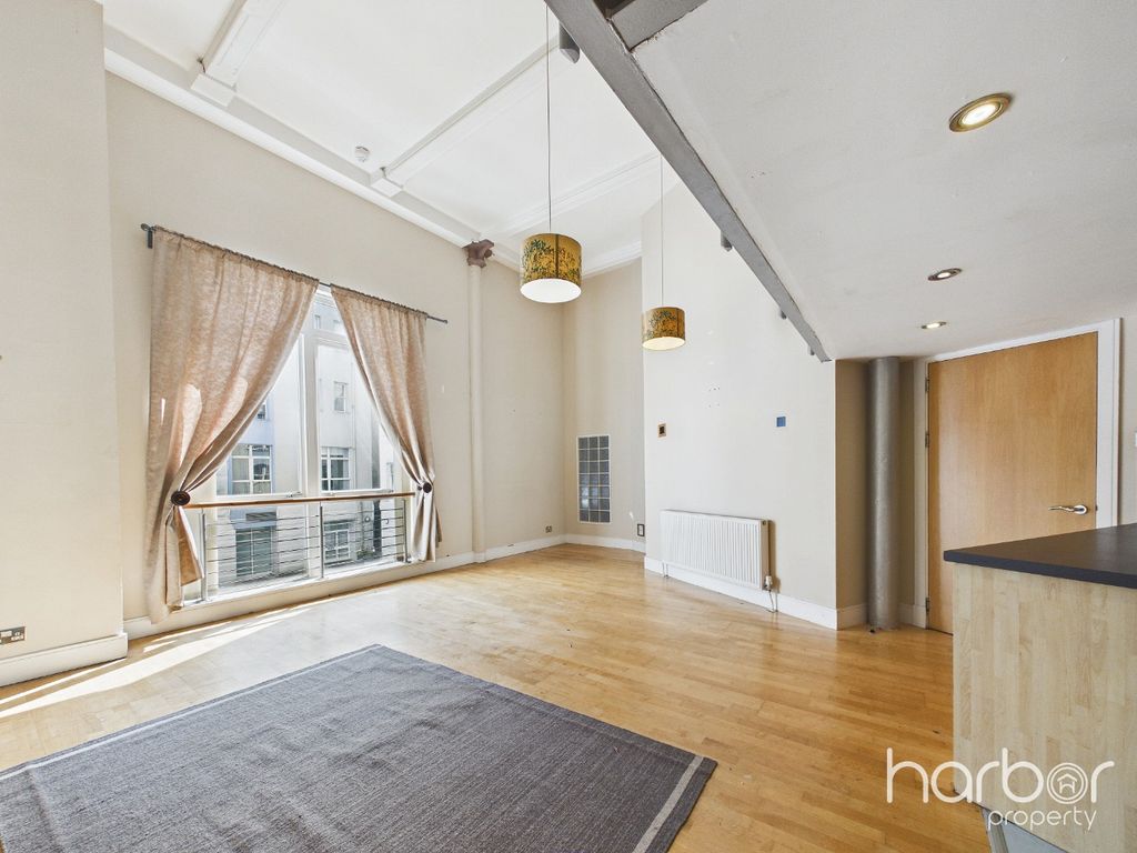 Property photo 3 of 14 5364384