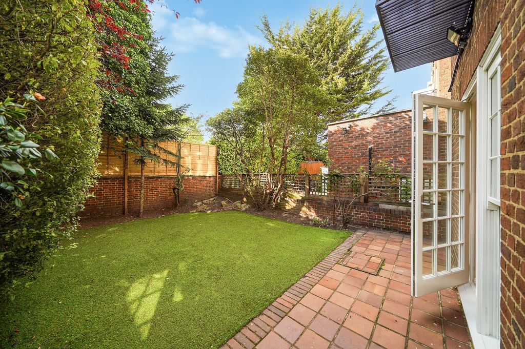 Property photo 2 of 22