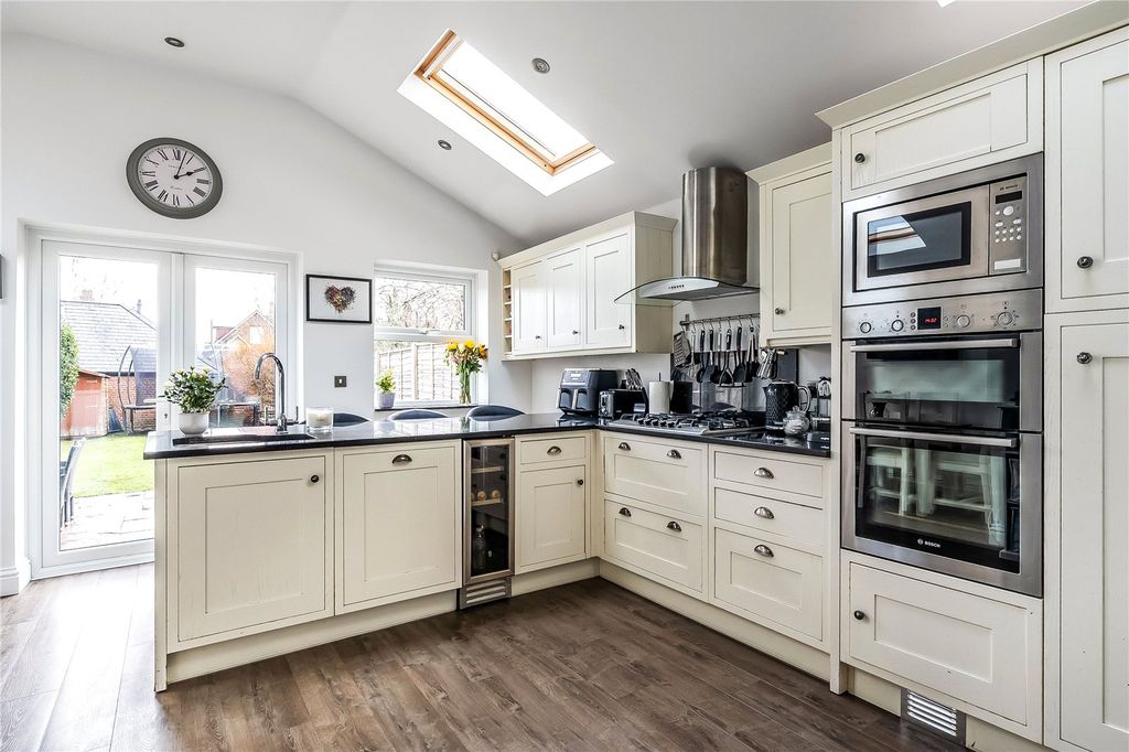 Property photo 3 of 14 Kitchen