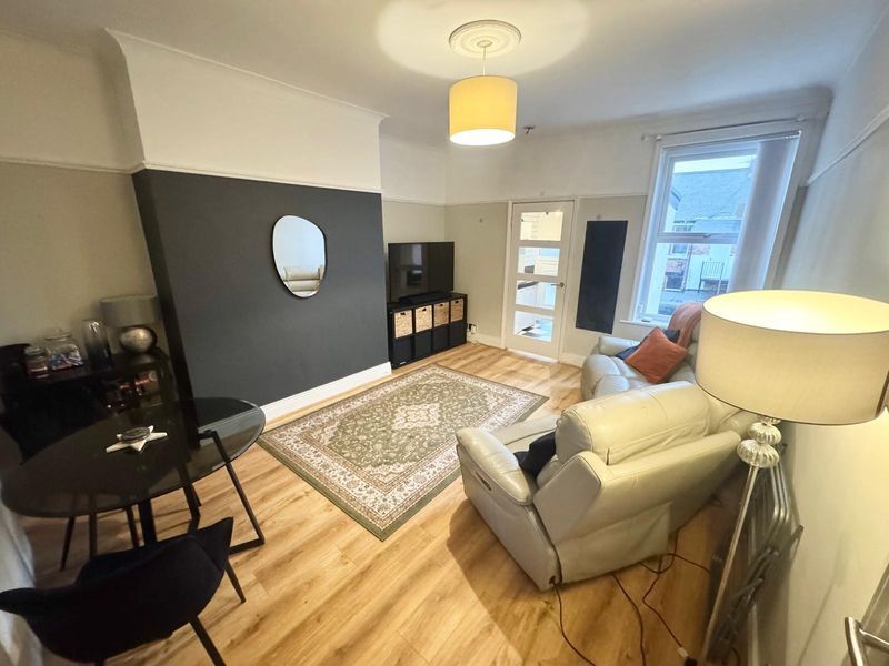 Property photo 2 of 10 Photo 7