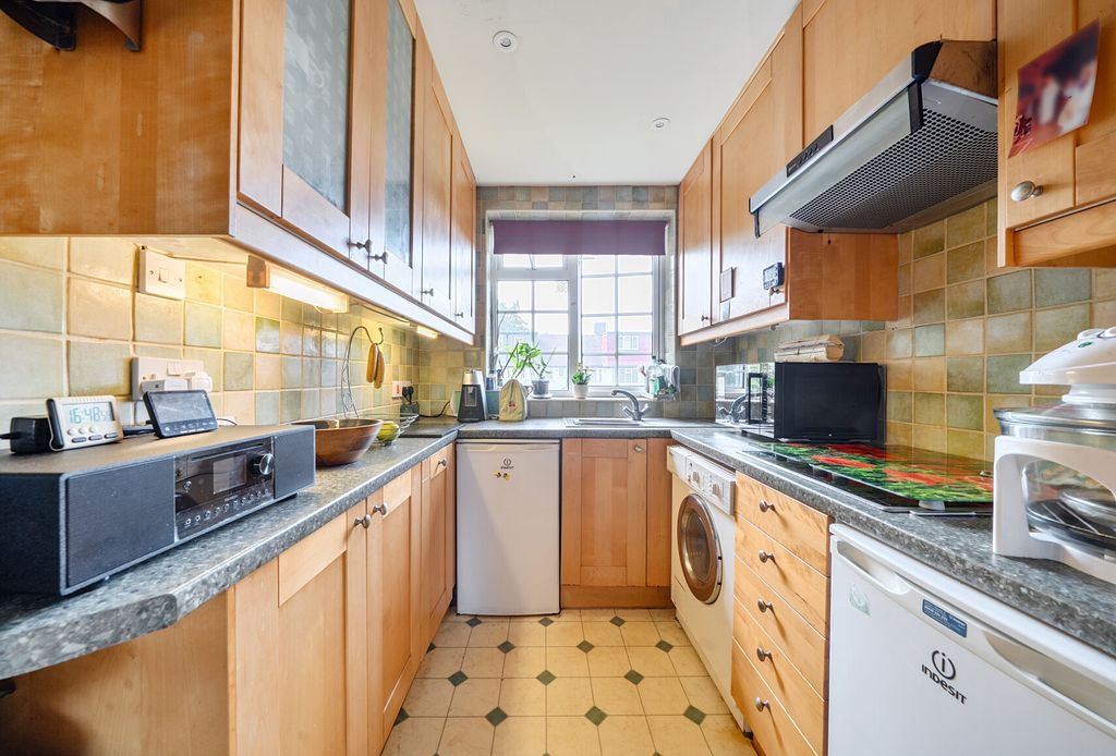 Property photo 3 of 16 1494551-5-6A59095...