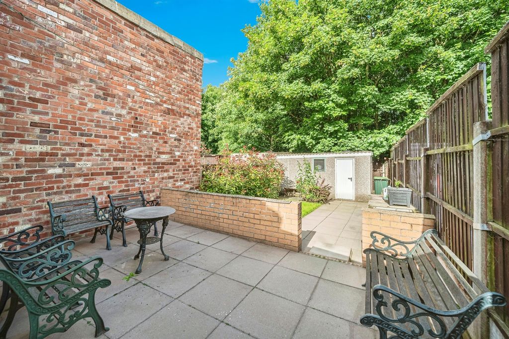 Property photo 3 of 17