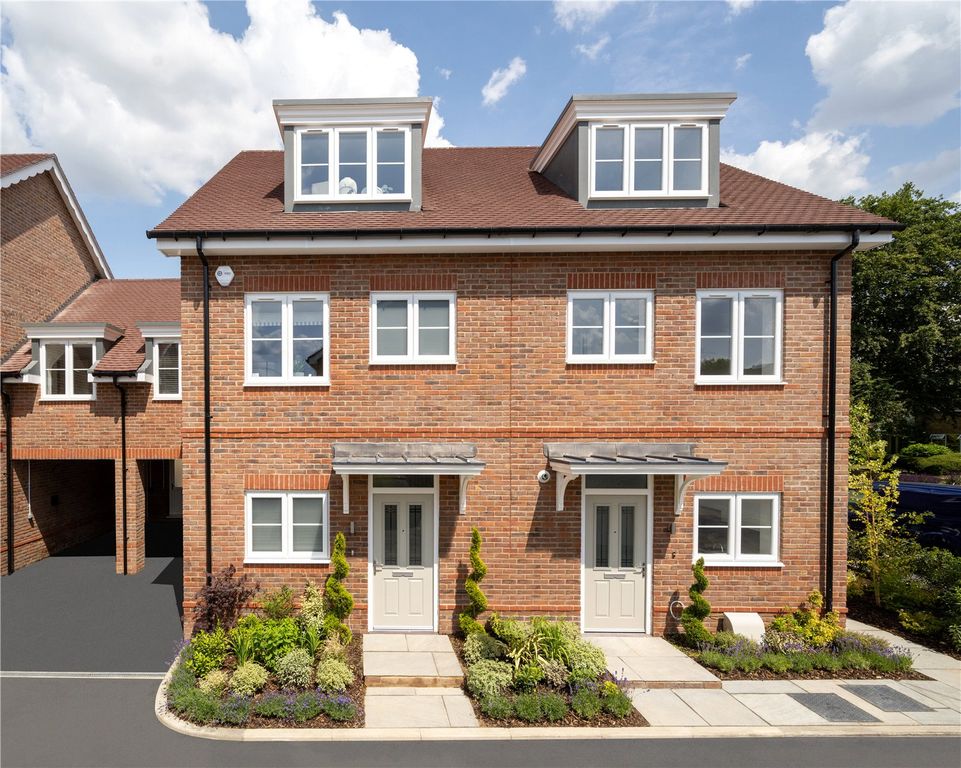 Property photo 1 of 16 External