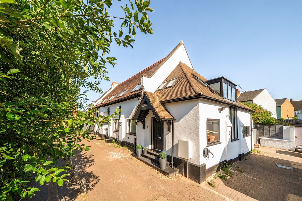 Property photo 1 of 24