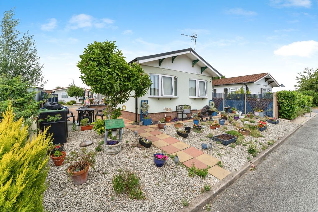 Property photo 3 of 16 Photo