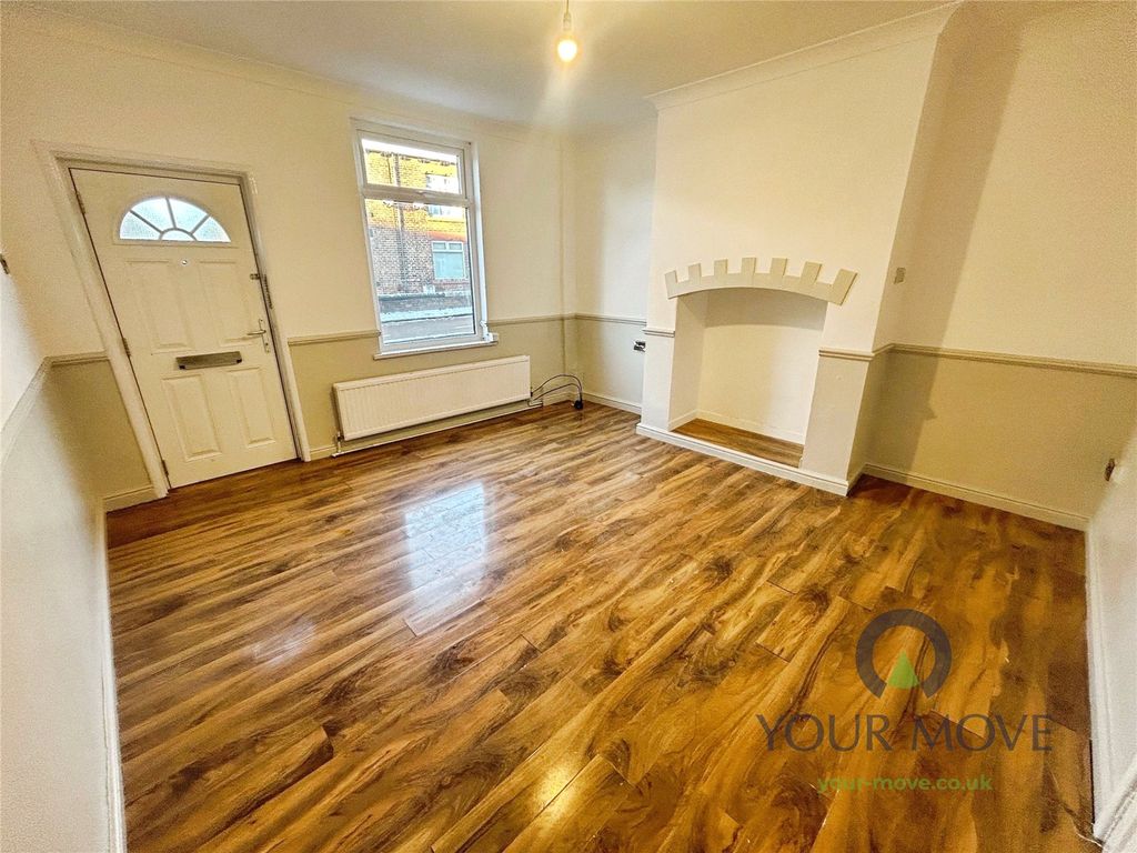 Property photo 3 of 10 Living Room