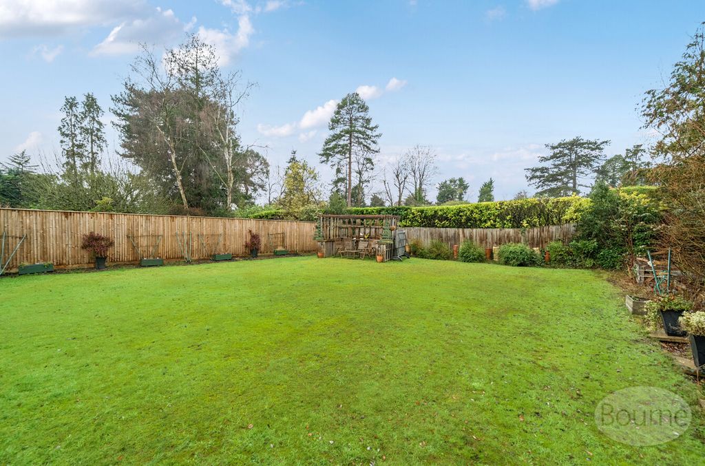 Property photo 2 of 6 02958B8B-2Ac3-4Ab...