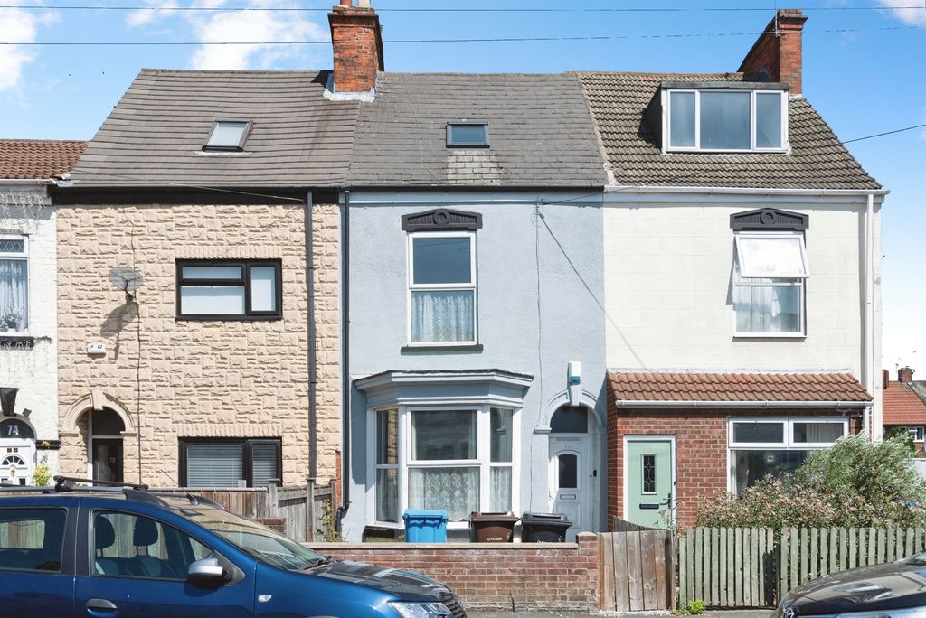 Property photo 1 of 17