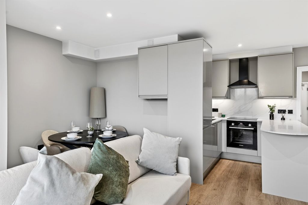 Property photo 3 of 14