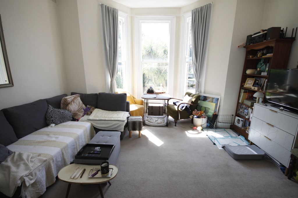 Property photo 3 of 11