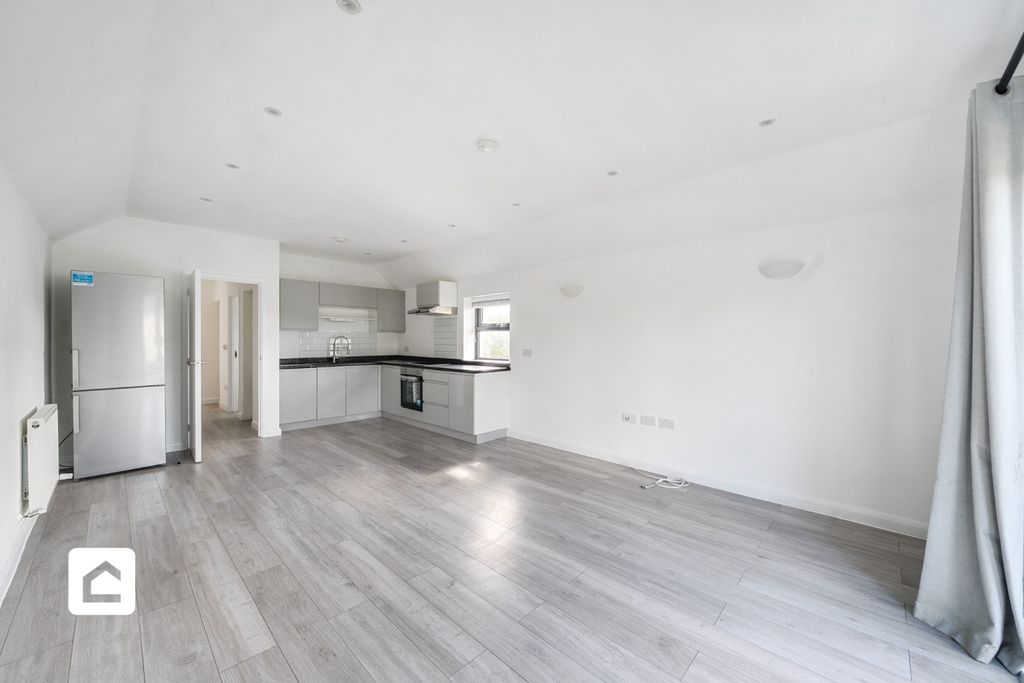 Property photo 3 of 18 3