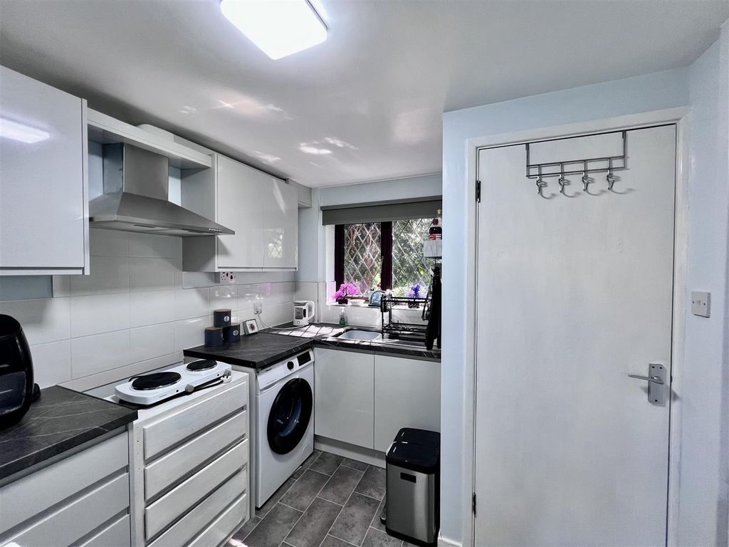 Property photo 2 of 18 2