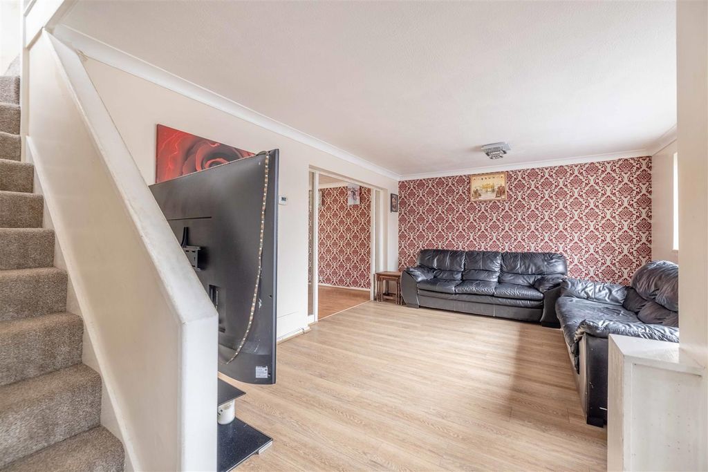 Property photo 3 of 23 Rb23 (22 Of 26).Jpg