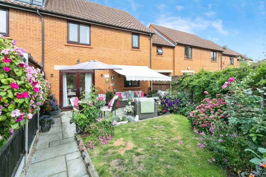 Property photo 3 of 17 Photo